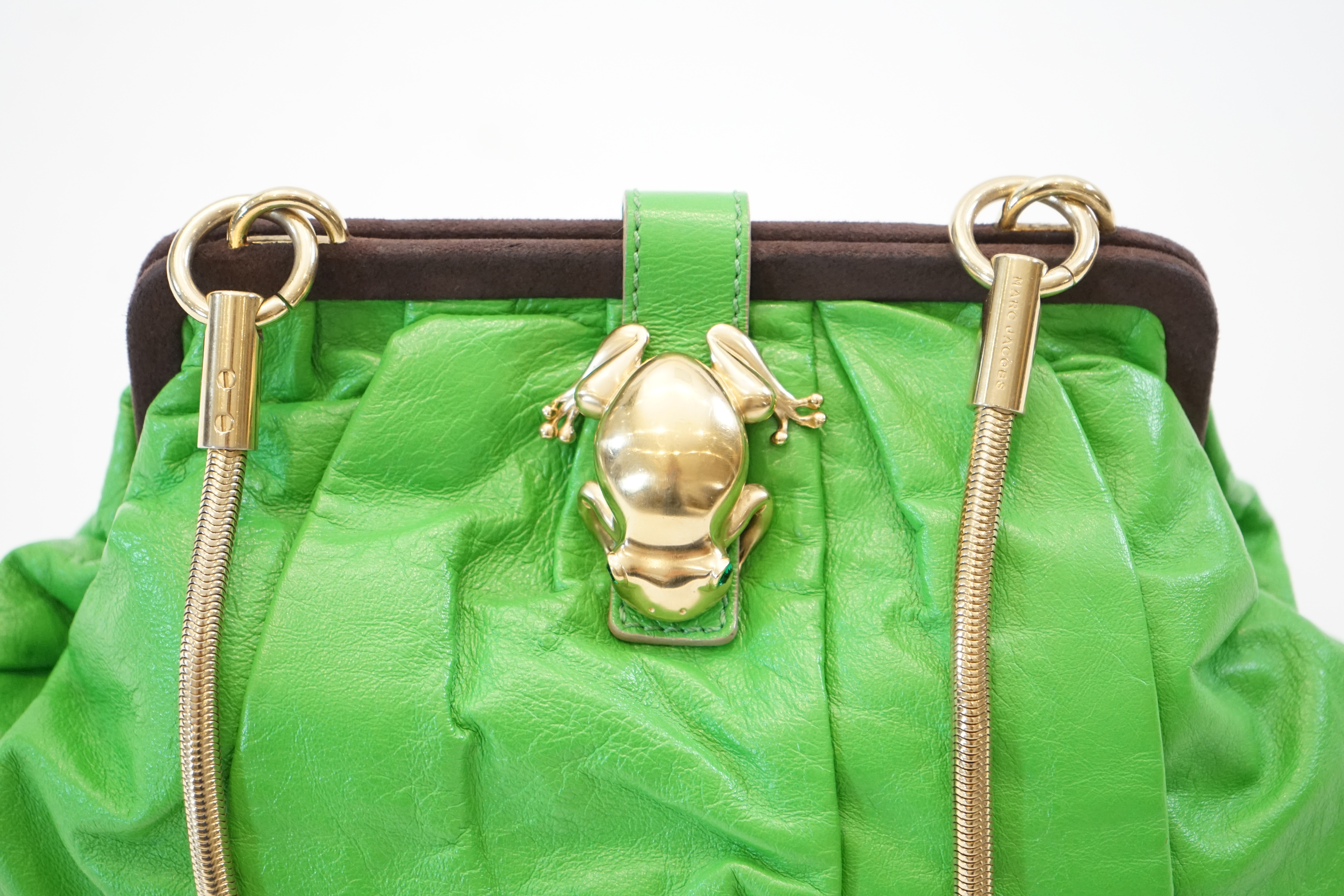 A Marc Jacobs green leather Frog Rana Stam bag, width 30cm, height 21cm